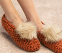 Load image into Gallery viewer, Rust Pom Slipper Socks
